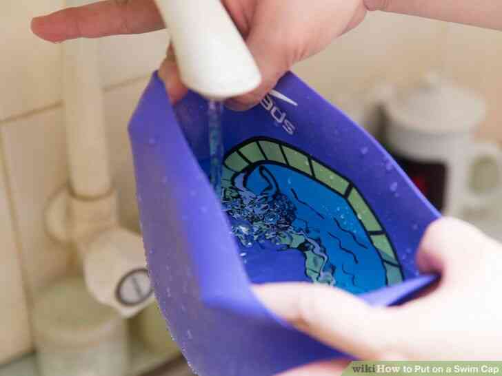 Image intitulée Mettre un bonnet de bain Étape 11